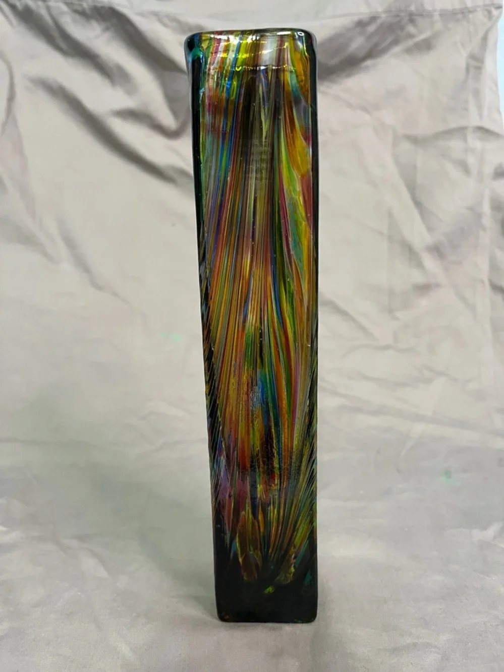 Colorful art glass vase, in the style of hand-blown "peacock" glass. - Picture 5 of 8